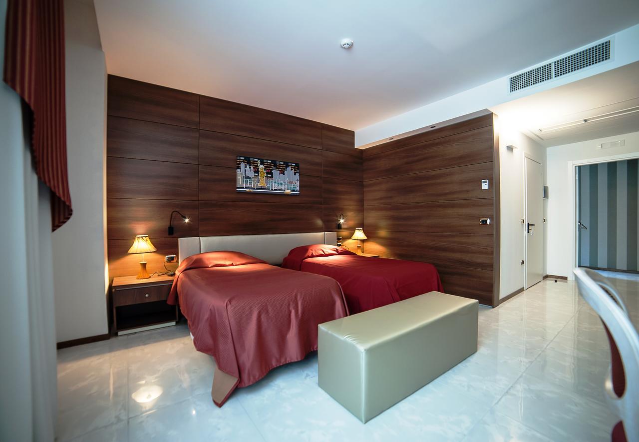 Family Center Hotel Атена-Лукана Экстерьер фото